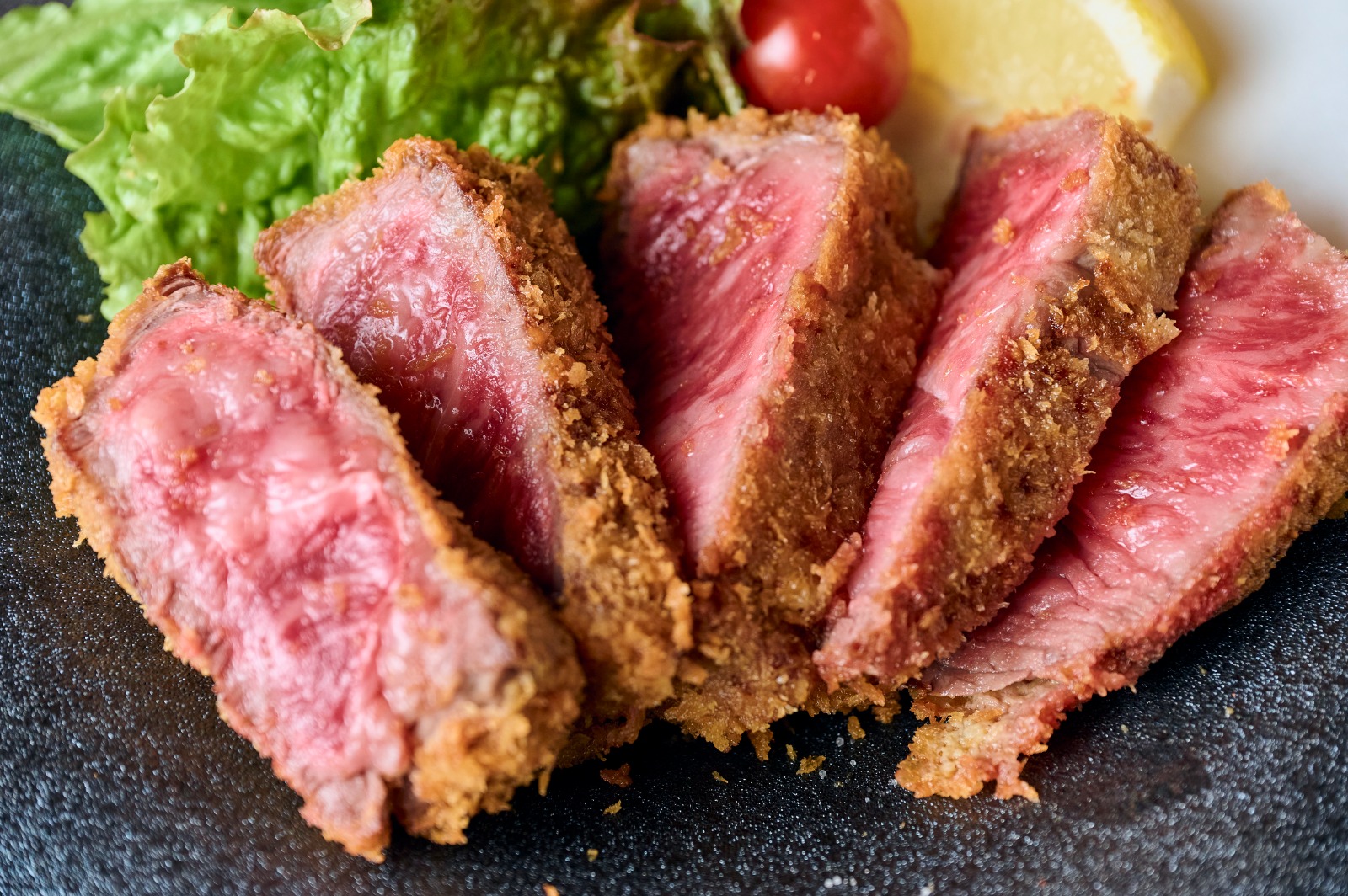 ???? Halal Miyazaki A5 wagyu prepared using traditional Japanese Sumibiyaki grilling in Japan
